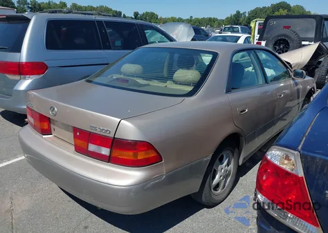 1997 Lexus Es 300 from USA, damaged, VIN JT8BF22G5V0039637